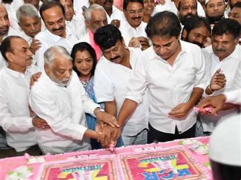 Hyderabad KTR Leads KCRs 70th Birthday Celebrations At BRS Office