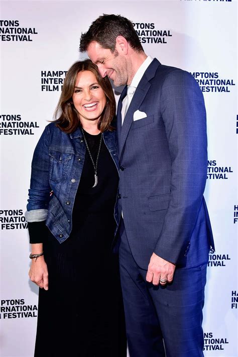 Who Is Mariska Hargitay S Husband Iconic TV Star Found Love On The