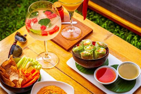 Most Popular Cambodia Foods & Drinks - What to Eat in Cambodia