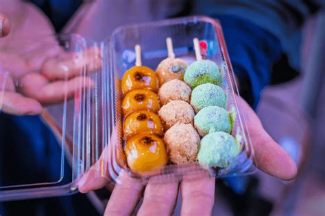 Indulge in Warabi Mochi and More: 10 Mochi Types! - TokyoTreat Blog