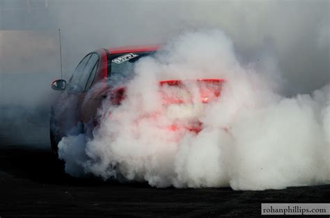 Cars, Cameras & Chronic Illness: Burnout Photos of the Day: Holden VX ...