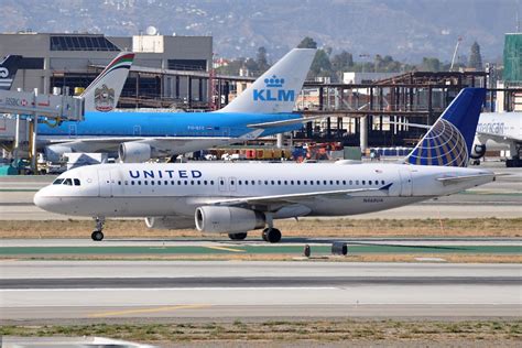 N468UA LAX MSN 1363 A320 232 UNITED AIRLINES LAX AIRPORT ERIC