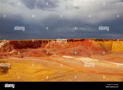 Aboriginal Ochre Pits Lyndhurst South Australia Stock Photo Alamy