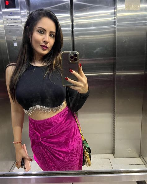 Mahadev Fame Puja Banerjee Flaunts Huge Cleavage And Milky Boobs Puja