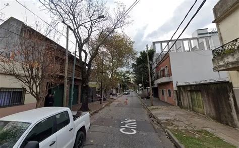 Un policía resultó herido de un balazo al resistirse a un asalto en