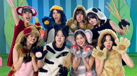 Lirik Lagu Kebun Binatang Saat Hujan JKT48 Rilis Music Video Baru