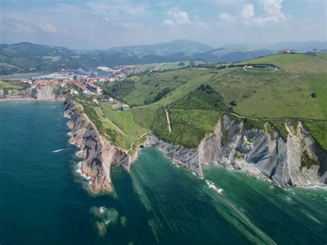 Une Randonn E De Zumaia Deba La D Couverte Du Flysch Paysbasque Net