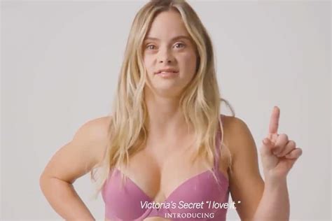 Victoria s Secret présente sa première mannequin atteinte de trisomie