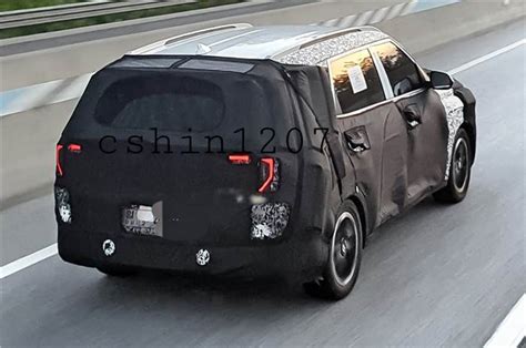 Kia Carens Facelift Seen Testing For 2025 Debut What To Expect Auto