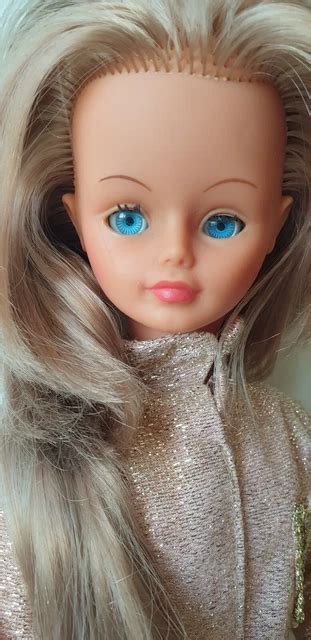 Belle Poup E Cathie Bella Blonde Avec Combinaison Disco Rose Et Bottes Marron Eur