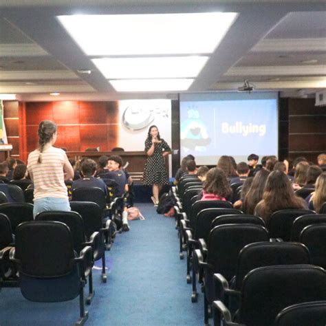 ALUNOS DO COLÉGIO UNIFOR PARTICIPAM DE PALESTRA SOBRE BULLYING UNIFOR MG