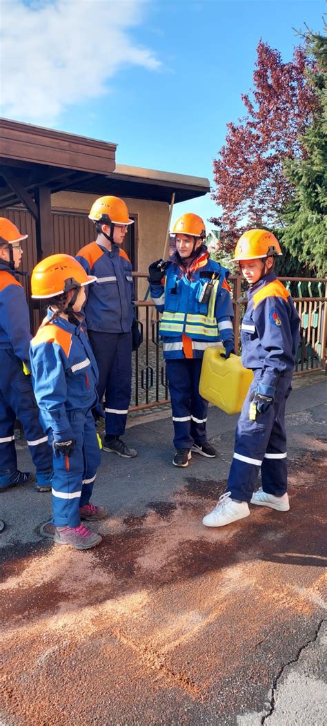 Ein Buntes Jahr Bei Der Jugendfeuerwehr Am Standort Stadt Zella Mehlis