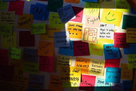 Sticky notes with messages and reminders - ID: 215657