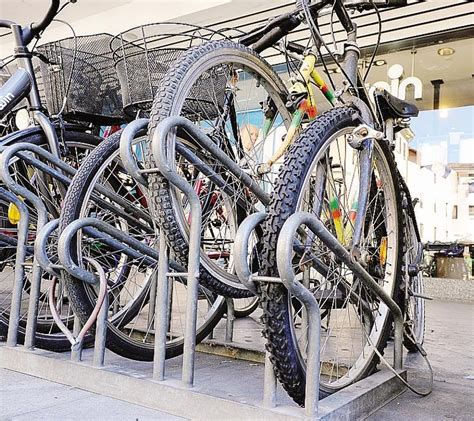 Biciclette Abbandonate Venite A Riprenderle Cronaca