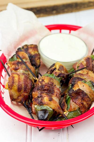 Grilled Jalapeno Poppers | RecipeLion.com