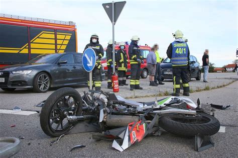 Unterneukirchen Motorradfahrer Bei Unfall Auf Der B Verletzt