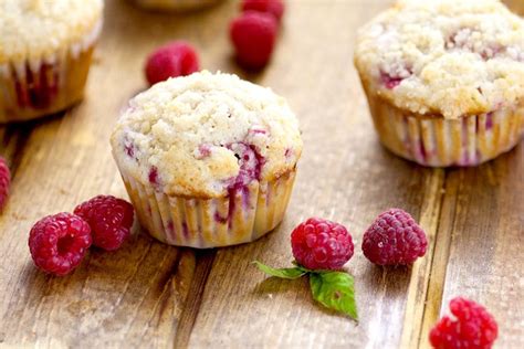 Lemon Raspberry Streusel Muffins