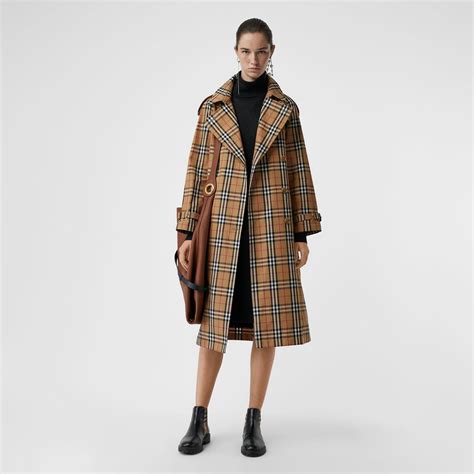 Arriba 62 Imagen Burberry Check Raincoat Abzlocalmx