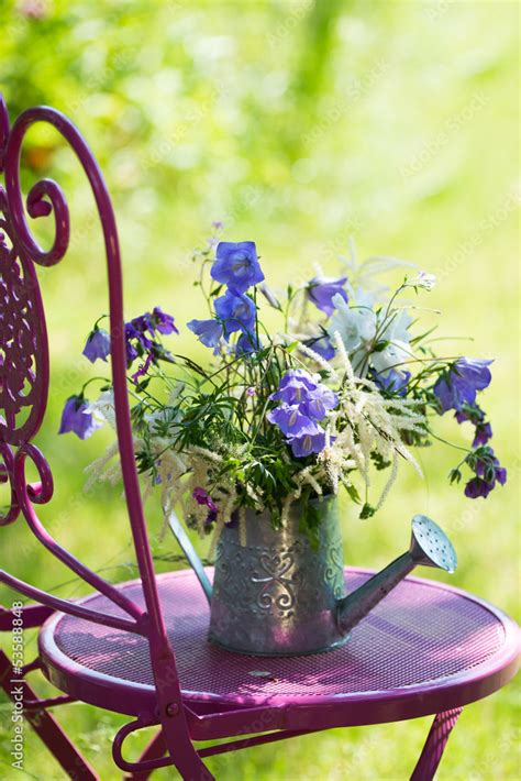 Gartenidylle Stock-Foto | Adobe Stock