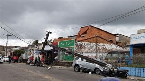 Carro Desgovernado Deixa Um Morto E Dois Feridos Garagem SE