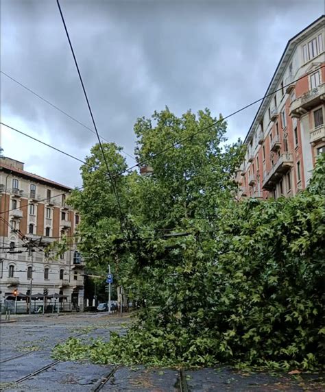 Temporale Tempesta A Milano Oggi Luglio Mai Visto Prima Nulla