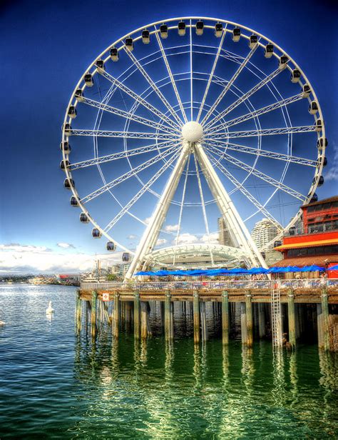 Seattle Great Wheel Photograph by Vicki Jauron