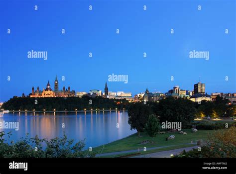 Ottawa Skyline By Night Stock Photo - Alamy