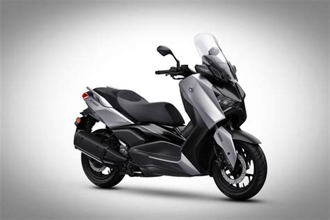 Yamaha Rilis Warna Dan Grafis Baru Xmax Connected