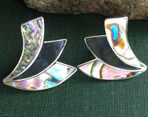 Taxco Mexico Abalone Onyx Sterling Screwback Earrings 1930s 40s Signed Pre Eagle Flattering Fan