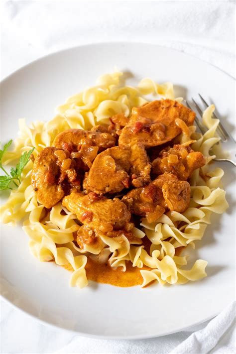 Chicken Paprikash Recipe ~ Easy Hungarian Chicken Paprika Recipe Classic Chicken And