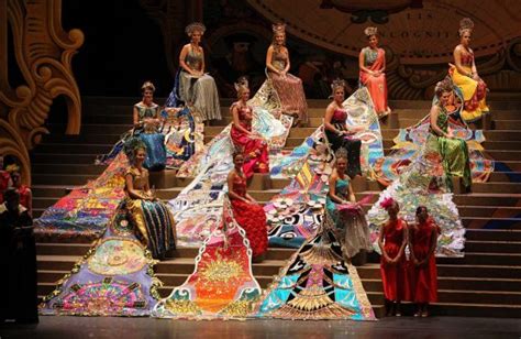 San Antonio Fiesta Coronation Kahler Elizabeth Biedenharn Queen