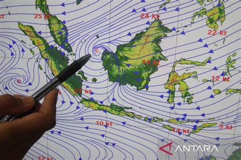 Bibit Siklon Tropis Berdampak Terhadap Cuaca Di Indonesia Antara News