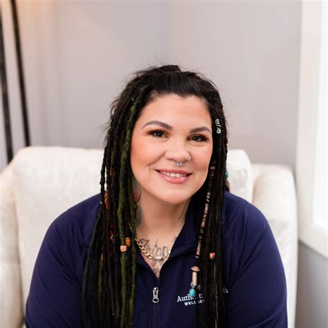 Guide to Newborn Cluster Feeding: Tips for Growth and Wellness 1