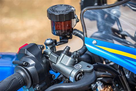 Prueba Yamaha Xsr Probamos La Naked Retro Con Carenado Moto Pro