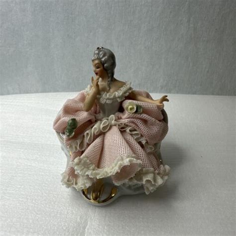 Vintage Capodimonte Dresden Lace Lady Flowers Figurine Porcelain Pink