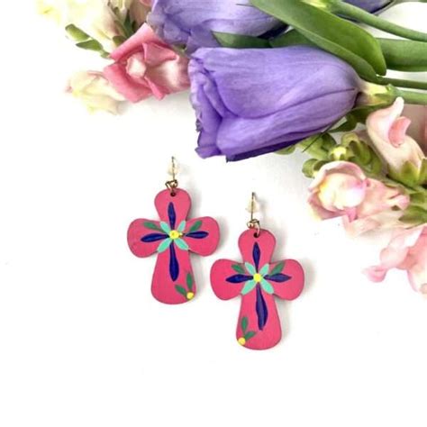 Aretes Madera Cruz Rosa Albor Arte Mx