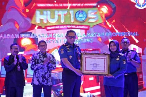 Roti 7 Lapis DPKP Surabaya Jadi Percontohan Nasional Di HUT Ke 105 Damkar