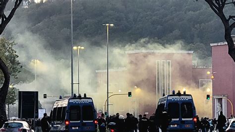 Roma Feyenoord trasferta vietata ai tifosi olandesi cosa c è da