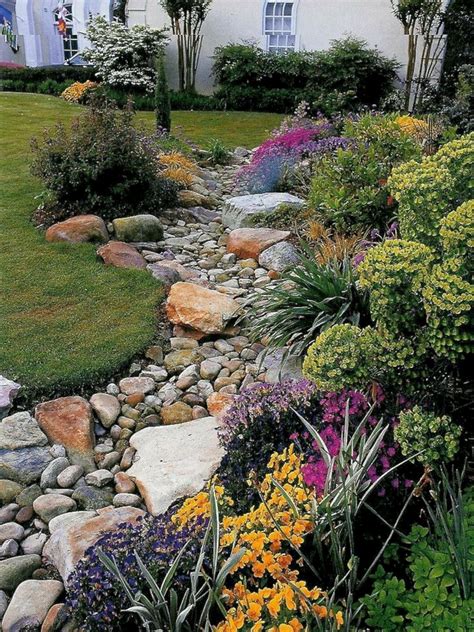 Outstanding Colorful Front Yard Landscaping Ideas To Enhance Your Home