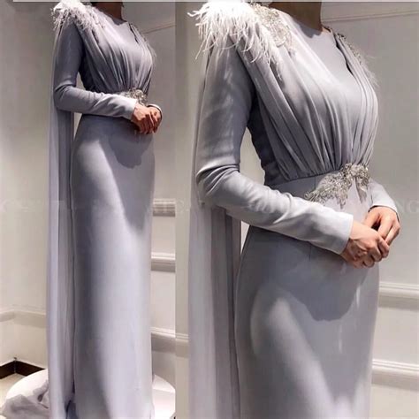 Long Sleeves Muslim Evening Dresses A Line V Neck Appliques Lace Beaded