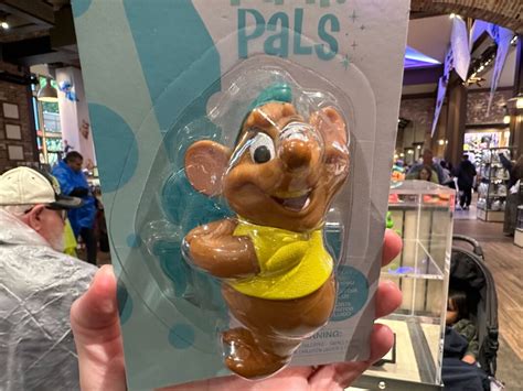 New ‘cinderella Jaq And Gus Park Pals Scurry Into Disneyland Resort