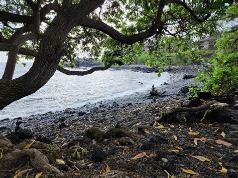 He'eia Bay Beach, Kailua-Kona - Hawaii Beaches