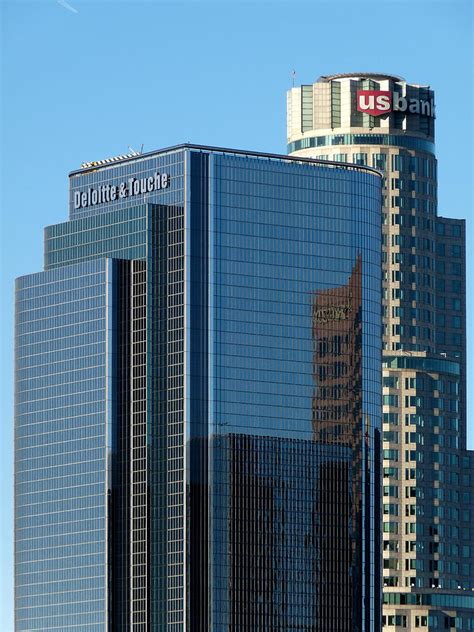 Us Bank Tower Los Angeles Photograph By Jeff Lowe