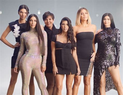 Watch a First Look at Keeping Up With the Kardashians Season 15 | E ...