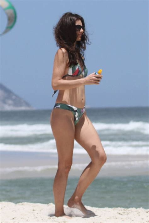 9 Hot Sexy Maria Fernanda Candido Bikini Pics