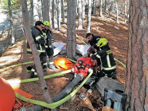 Khd Einsatz Der Feuerwehren Beim Rax Waldbrand Monatsrevue