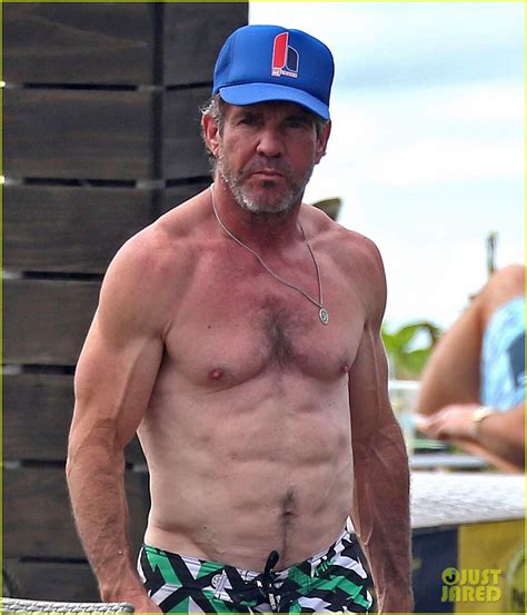 Dennis Quaid Goes Shirtless Looks Incredibly Ripped At 61 Photo