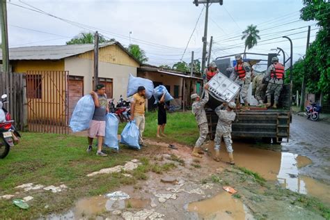 Marinos Evacuan A 180 Familias Damnificadas Por Desborde Del Río Acre En Cobija El Fulgor