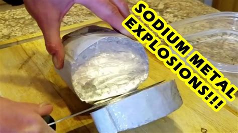 1lb Sodium Metal In Water Explosion Youtube