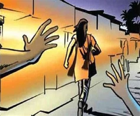 कार में लिफ्ट देने के बहाने युवती से छेड़छाड़ Girl Molested In Car